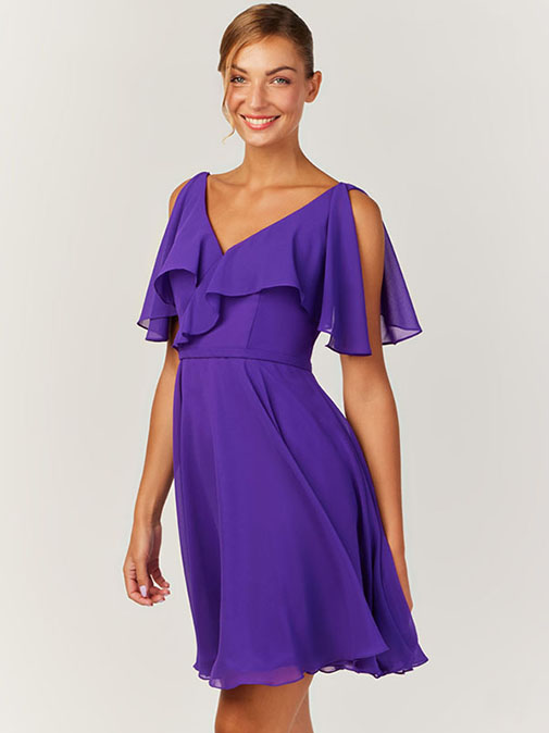 Photo robe de cocktail courte violette