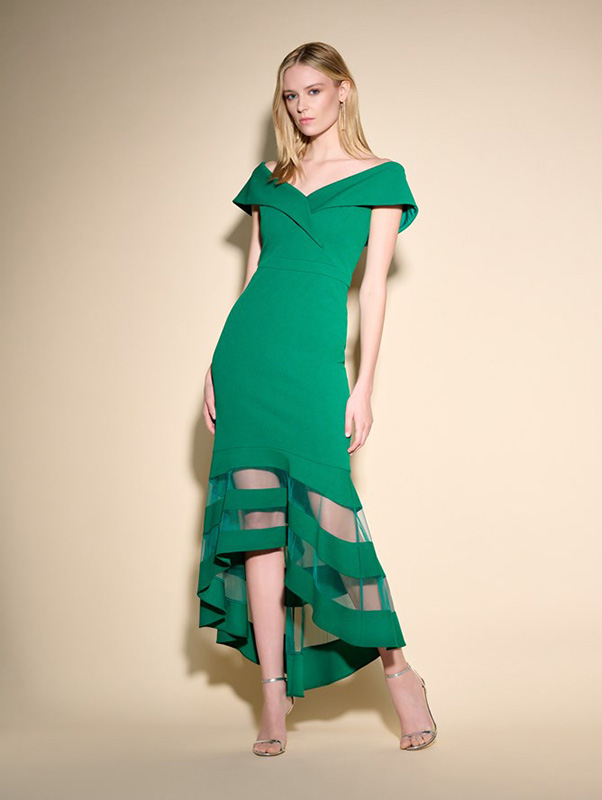 Robe verte travaillée