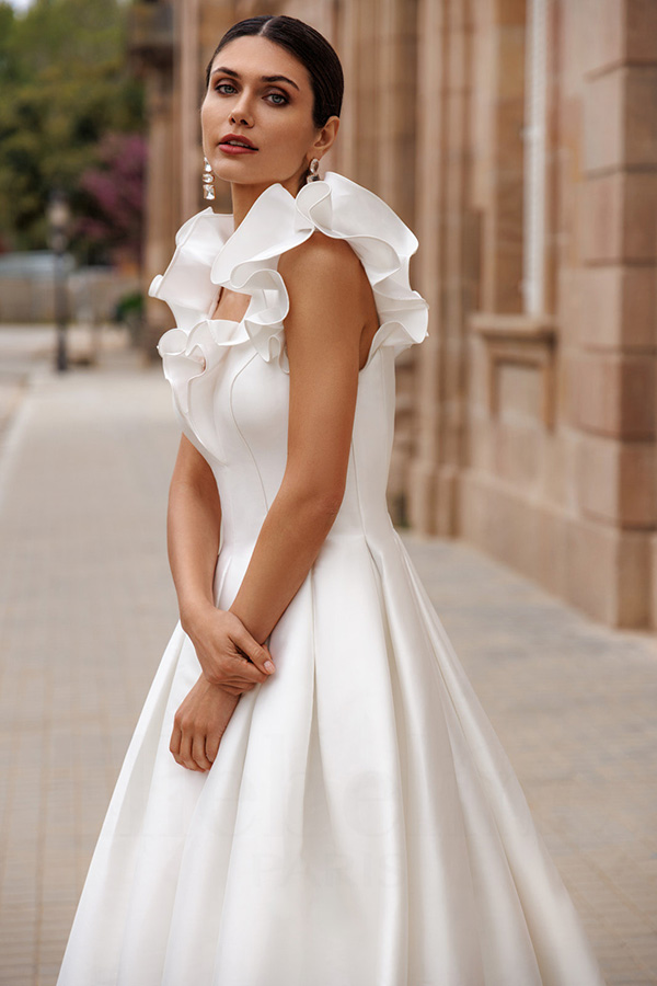 robe de marié de la marque Ellebeline