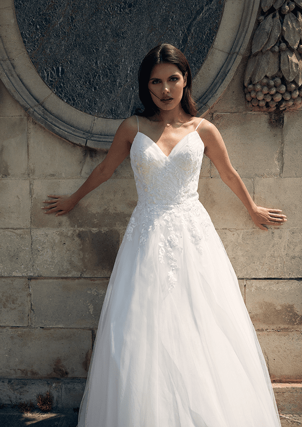 Robe de mariée fine bretelle