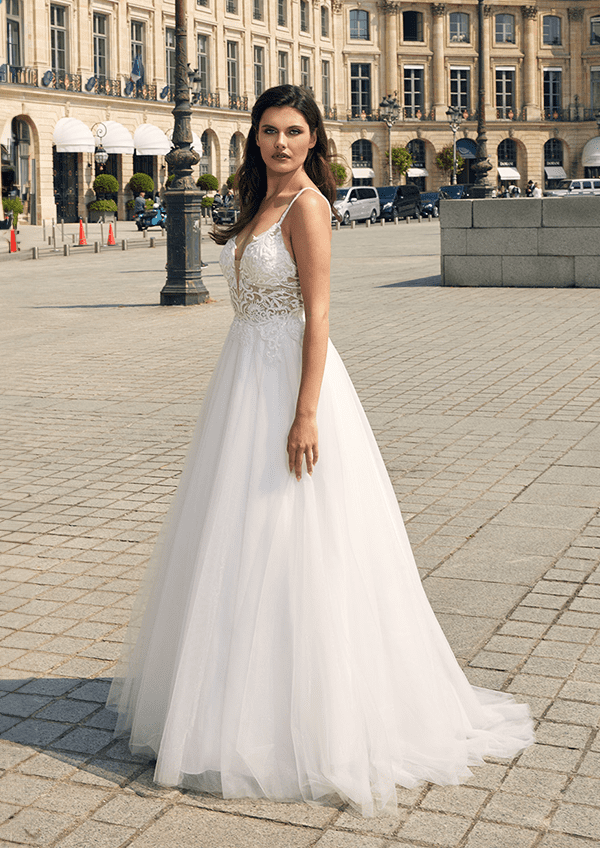 Robe de mariée organza avec fine bretelle